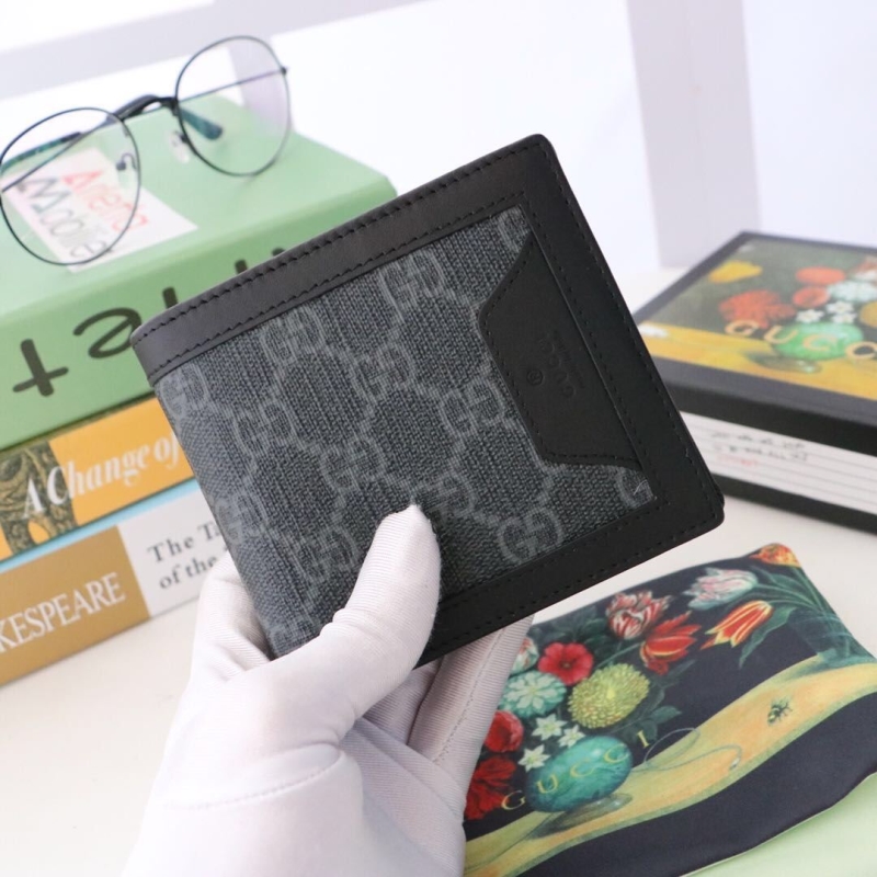 G*u*i wallets & purse
